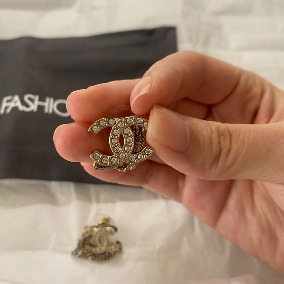Chanel Crystal Chain CC Earrings Gold (2021) - Picture 2 of 5